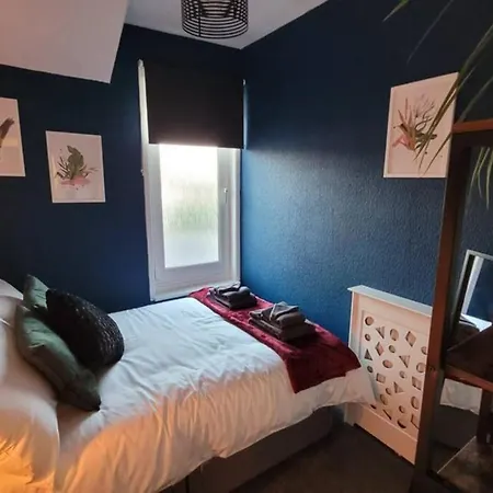 Near Beach, Modern And Spacious 4 Bedroom House, Hot Tub, Wifi, Netflix, Parking Paignton Exterior photo